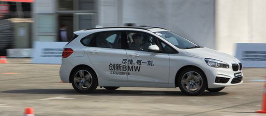爱游戏娱乐